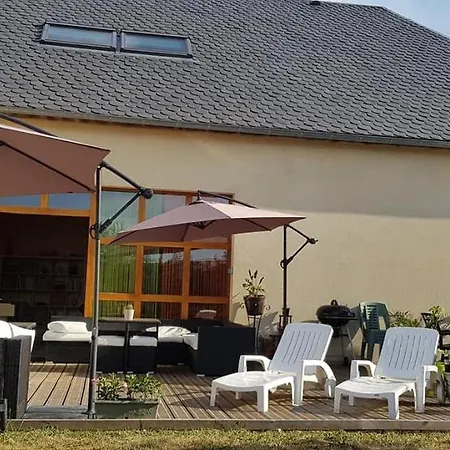 La Randonnee Au Cœur De En Chandesse Holiday home